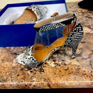 Armani exchange sandal with heel